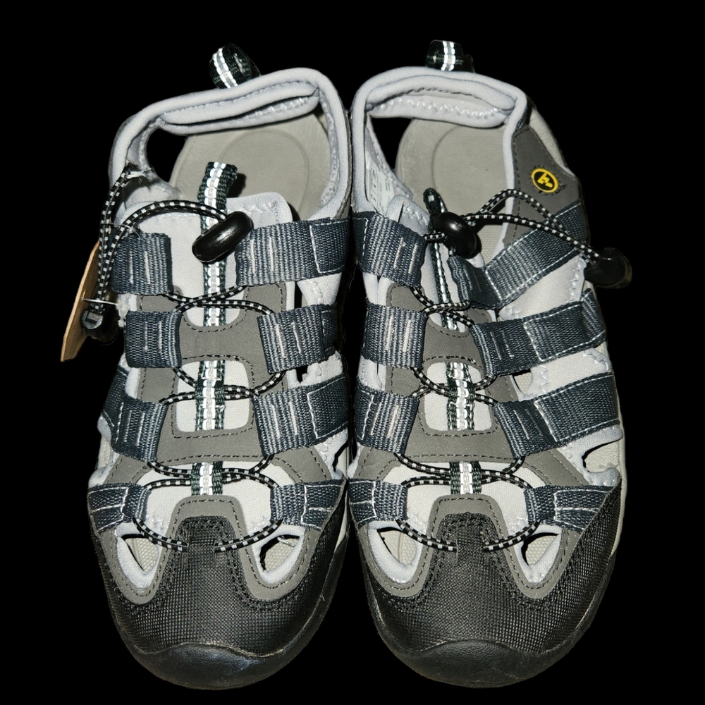 Atika sz 8 Women's Outdoor sandals.